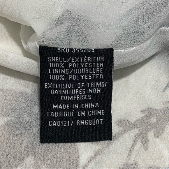 SOLD | NWT Le Chateau White & Blue Floral Kimono - Picture 12 of 12